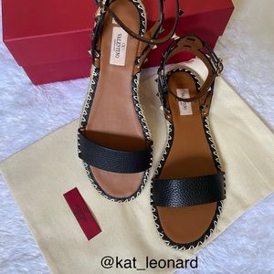 Valentino Garavani Rockstud Espadrille Sandal